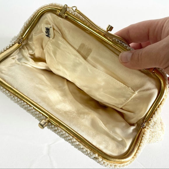 Vintage Handmade Beaded Kiss Lock Evening Hand Bag - Picture 11 of 15